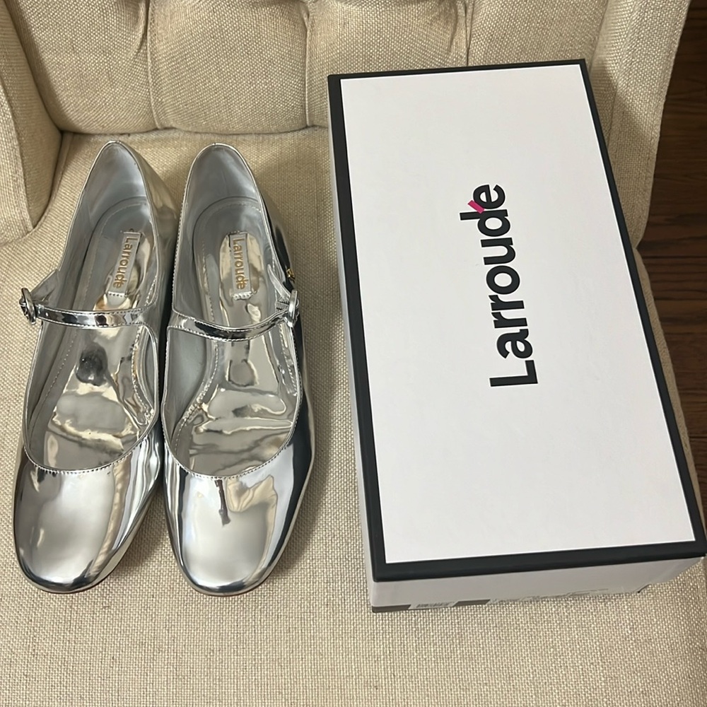 Larroude Blair Mirror Silver Flat MaryJanes Sz 9